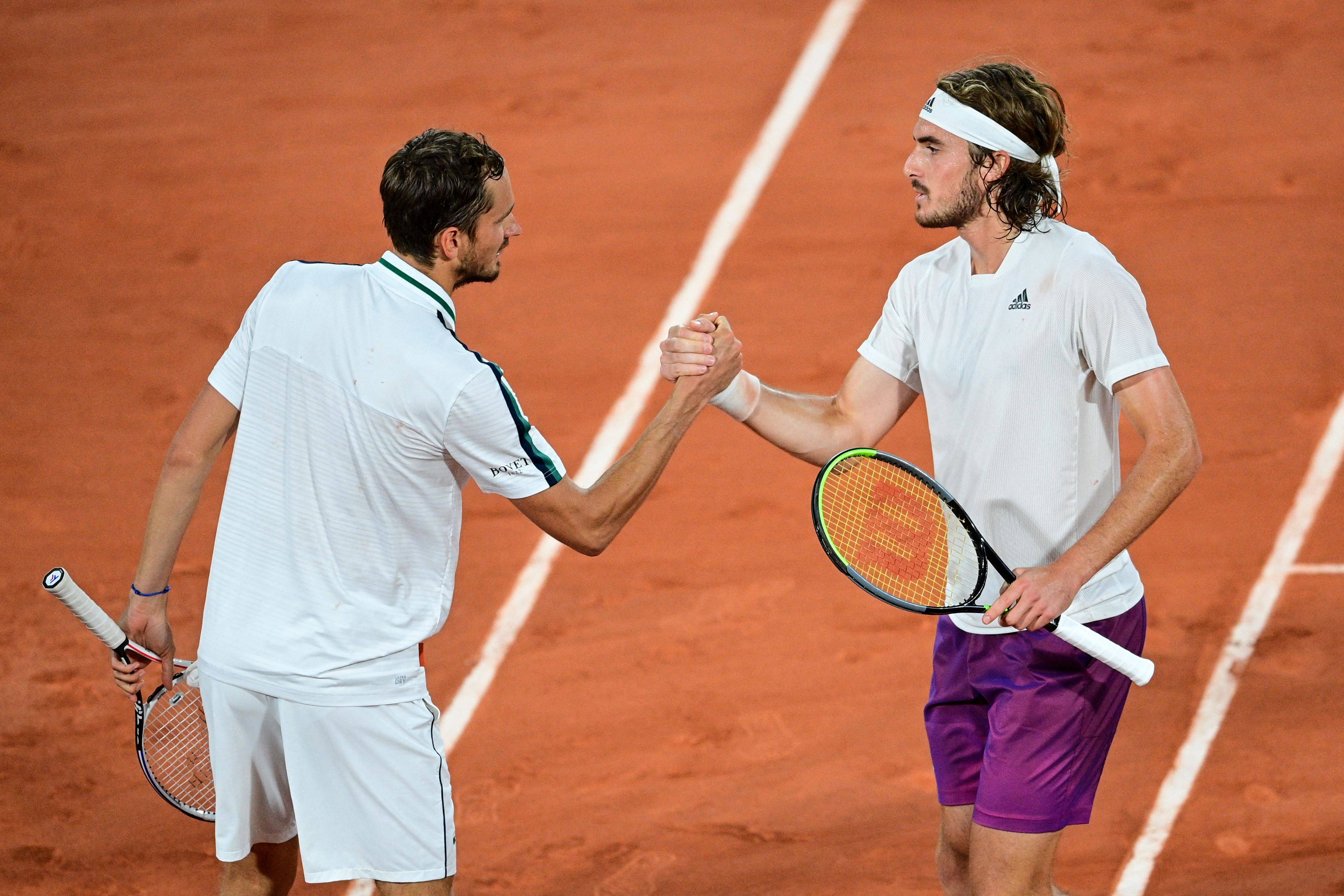 法网险胜澳网,西西帕斯带队取胜 法网险胜澳网,西西帕斯带队取胜