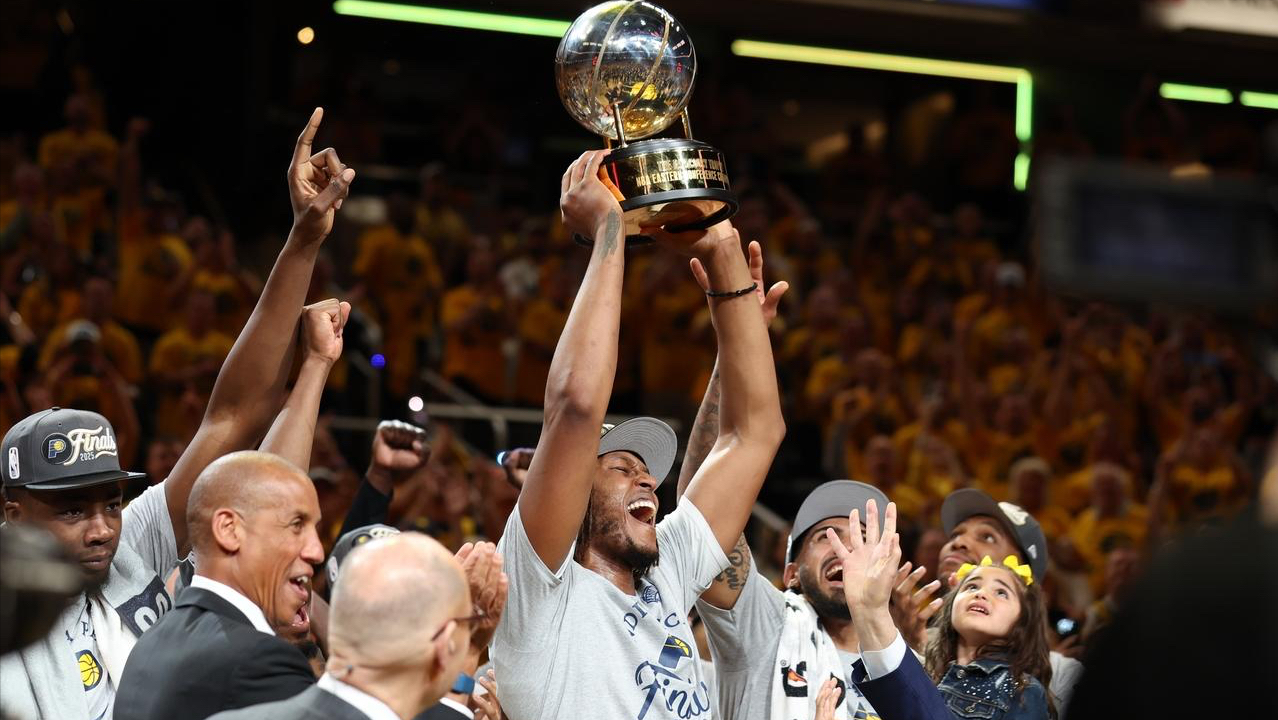 步行者险胜辽宁队,德罗赞统治全场 步行者险胜辽宁队,德罗赞统治全场