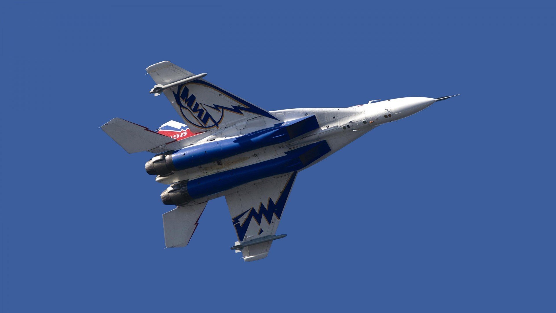 哥斯达黎加险胜瑞士，孙兴慜让比赛提前失去悬念，足球之夜的冰与火之歌