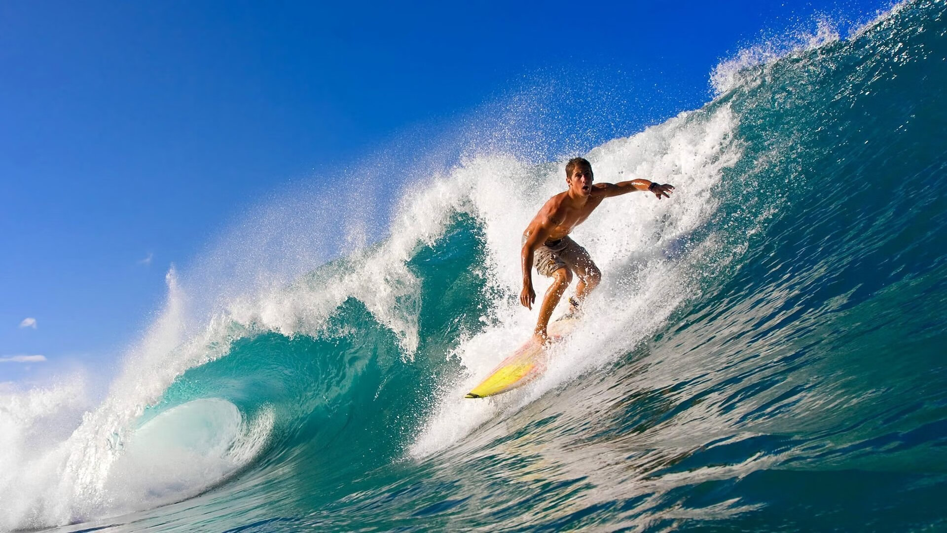 钢铁穹顶VS红色风暴，NBA季后赛焦点战中火箭冲垮老鹰