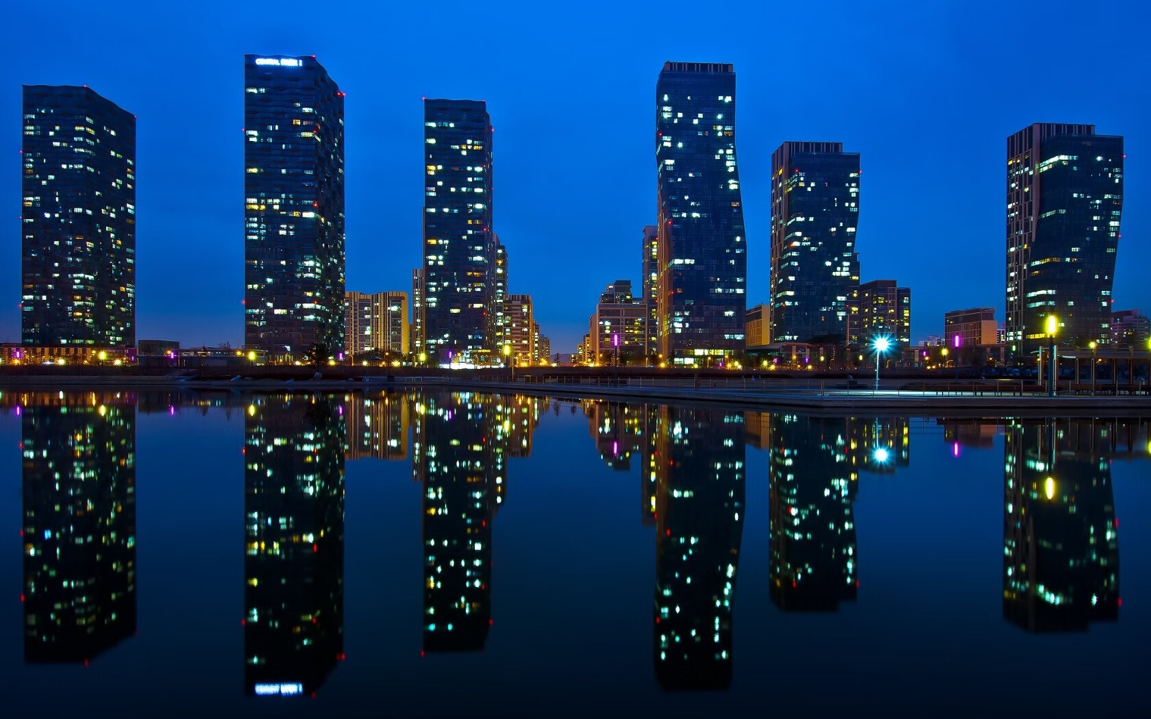 晨昏线永不偏移，当福克斯的稳定成为鹈鹕爆发的基准线